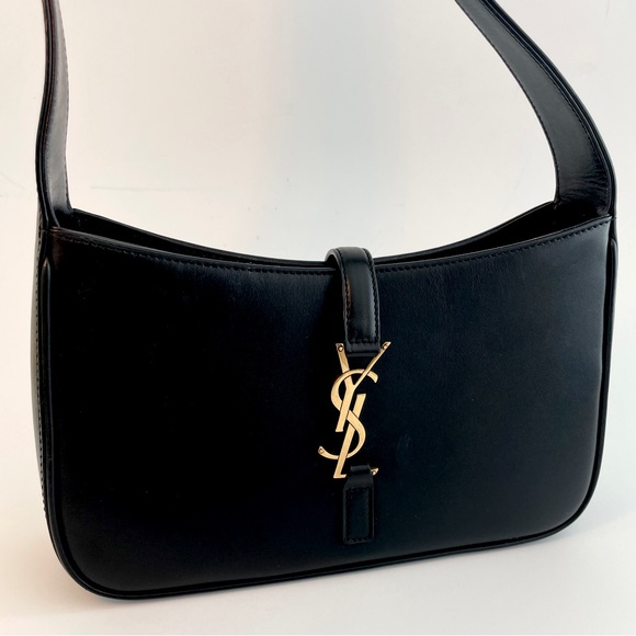Yves Saint Laurent LE 5 À 7 noir Smooth Leather - Picture 2 of 7